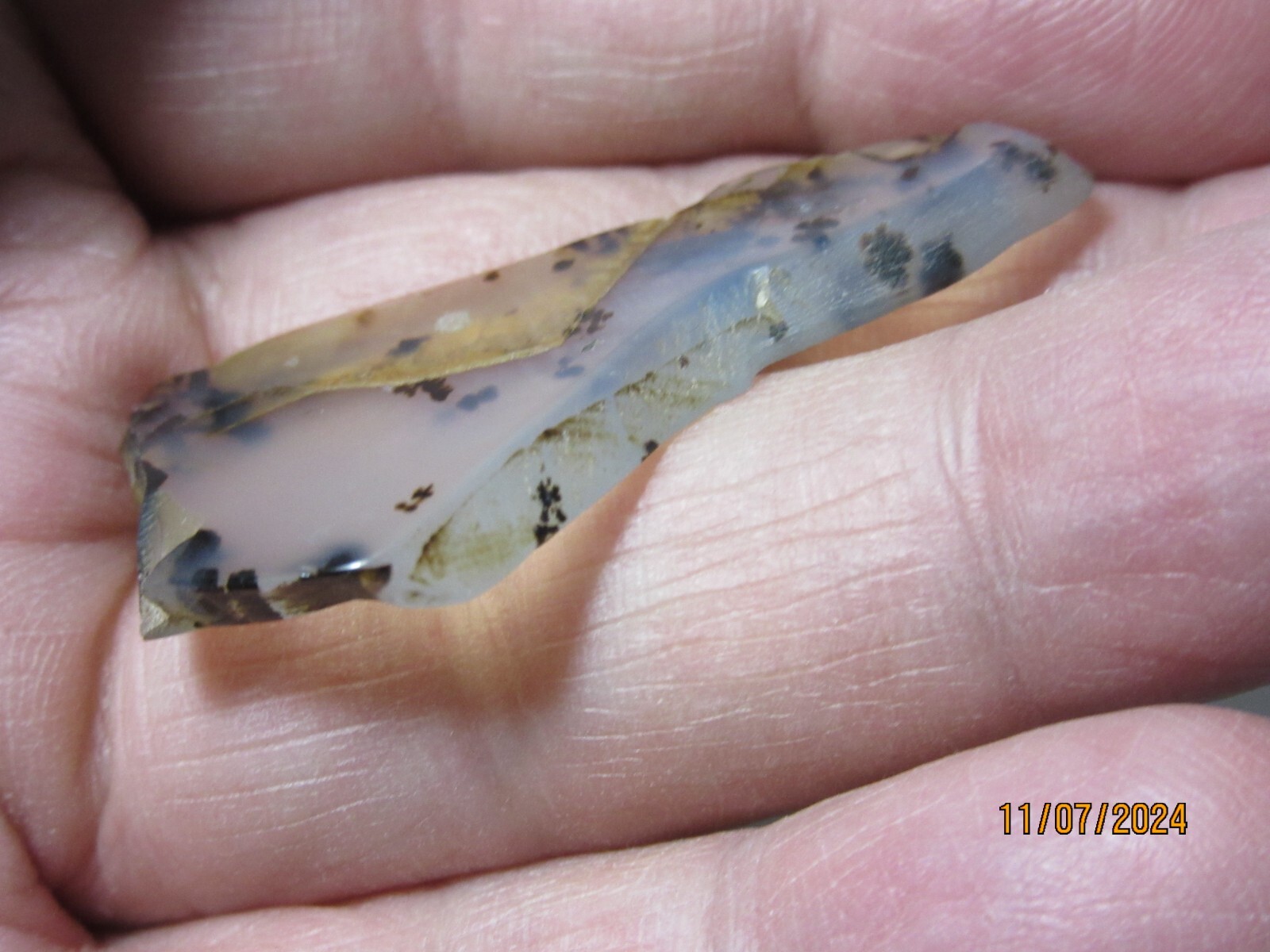 Montana Quartz Opaque Tumbled Agate Slice Collectible MQOAT-1.75