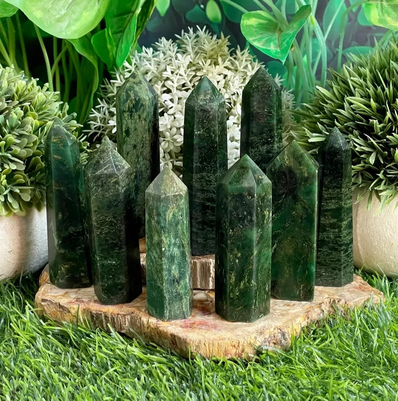 Natural Emerald Crystal Tower Obelisk Meditation Reiki Healing Home Decor Gift