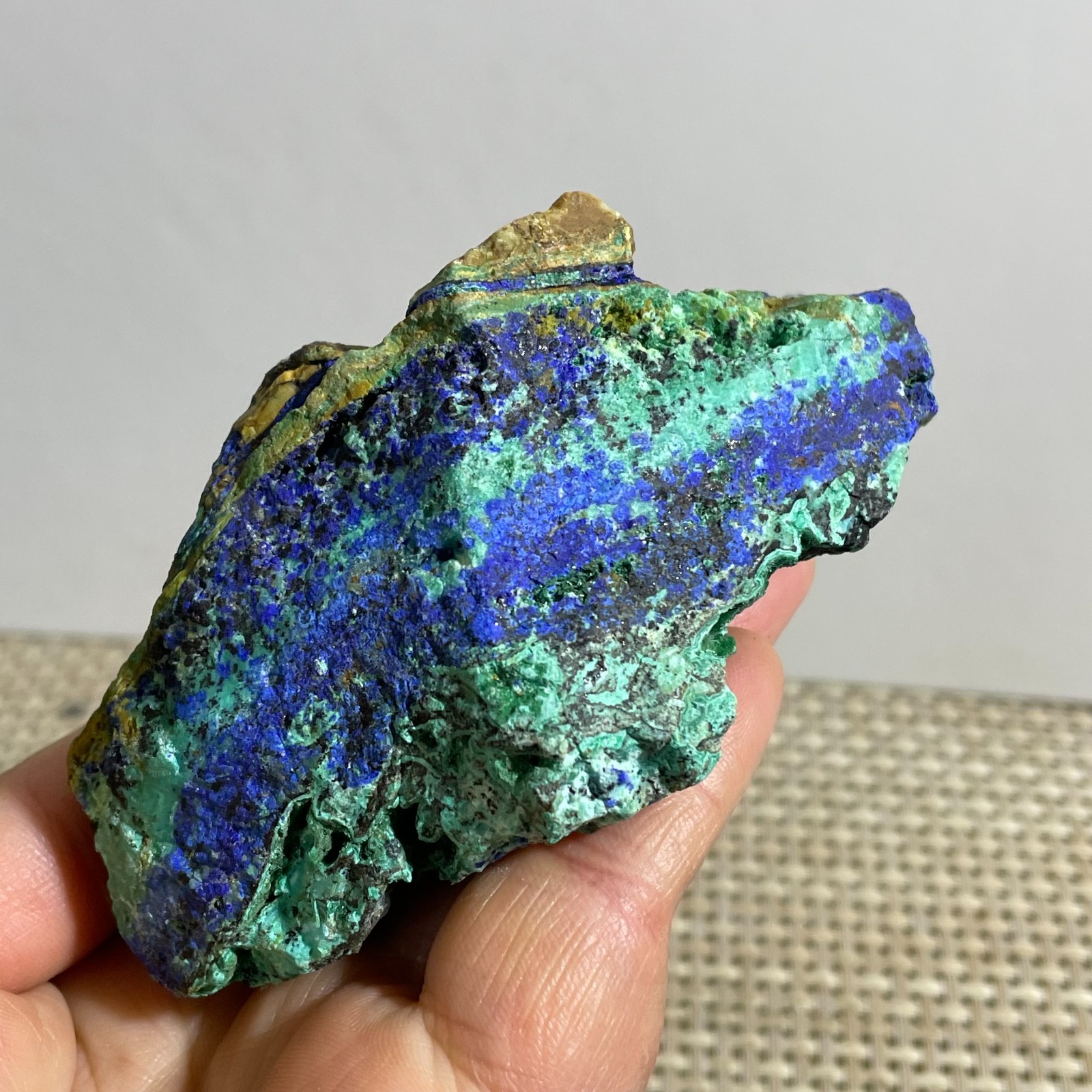 231g Natural blue copper ore quartz crystal mineral specimen