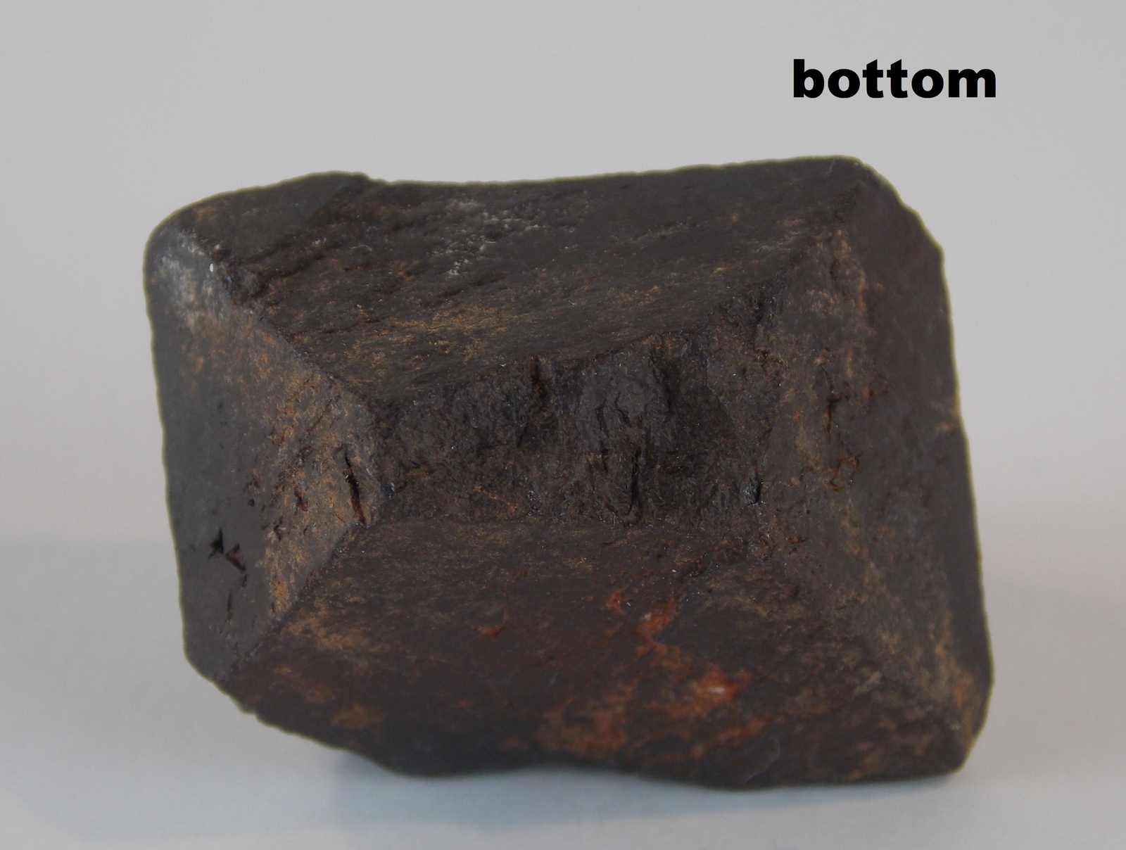 MAGNETITE CRYSTAL – 2.9 cm – 35 grams/175 carats – WHITE’S WELL, AUSTRALIA 28100
