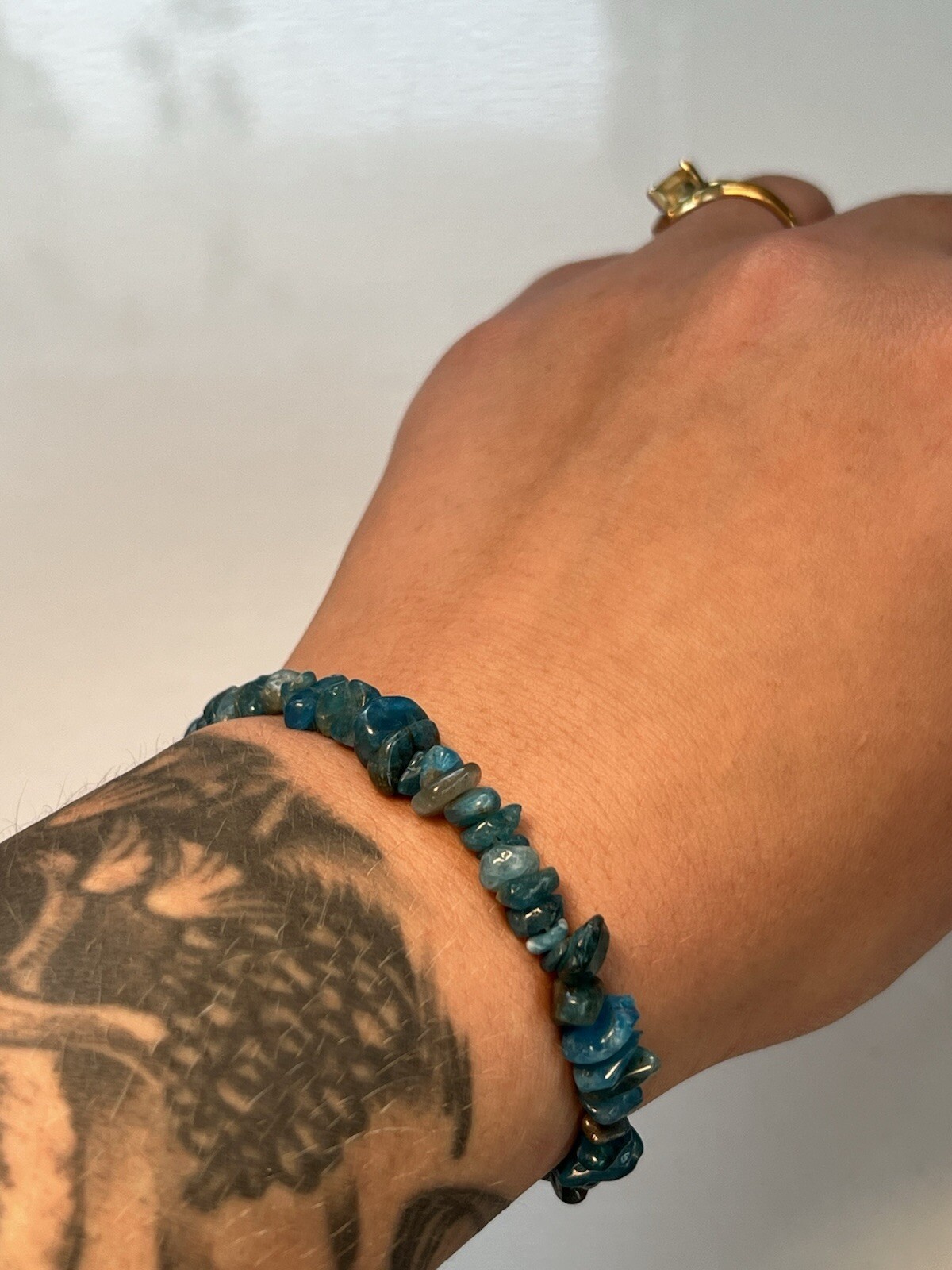 Natural Blue Apatite Chip Healing Stone Crystal Stretch Elastic Bracelet