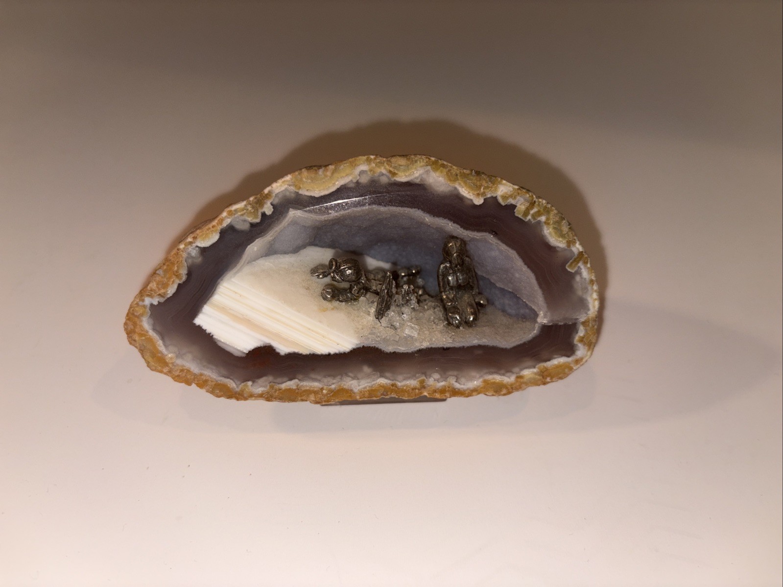 Agate Geode Rock w/ Beach Sun Display 4” Lucite Base