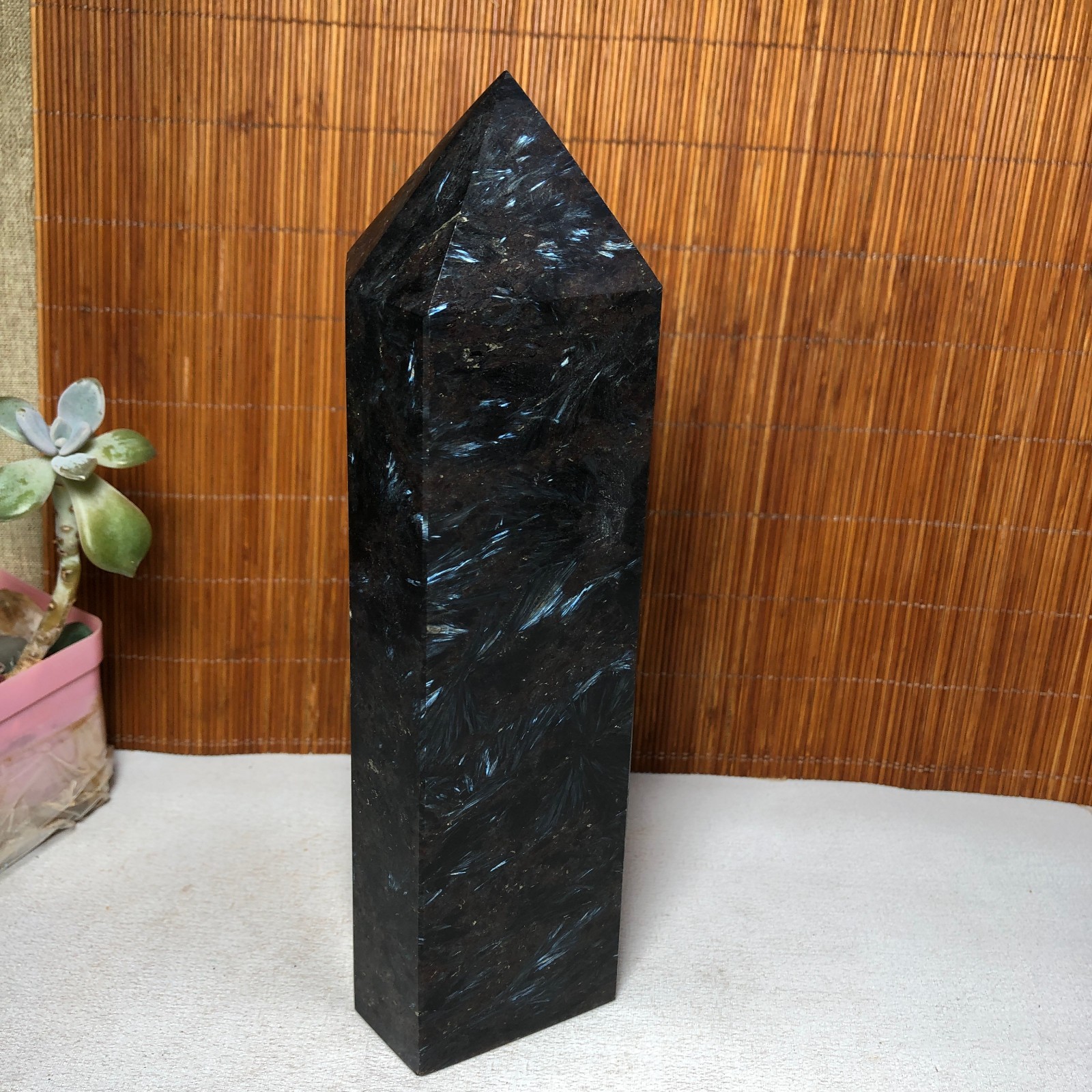 1.13kg Natural Fireworks Stone Crystal Wand Point Healing free standing A2282