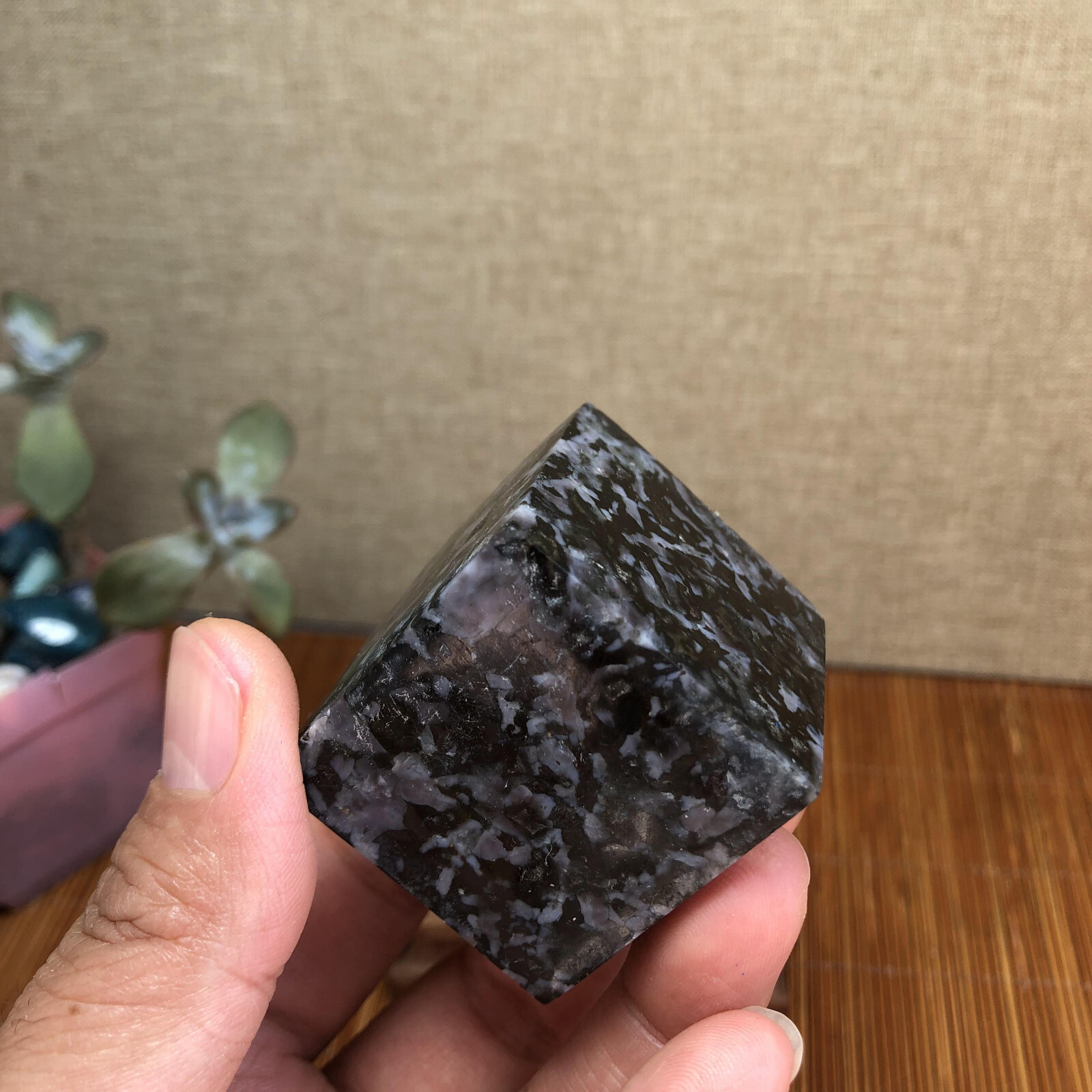 36mm Natural merlinite Snakeskin spotted crystal Specimen Cube block 148g A4159