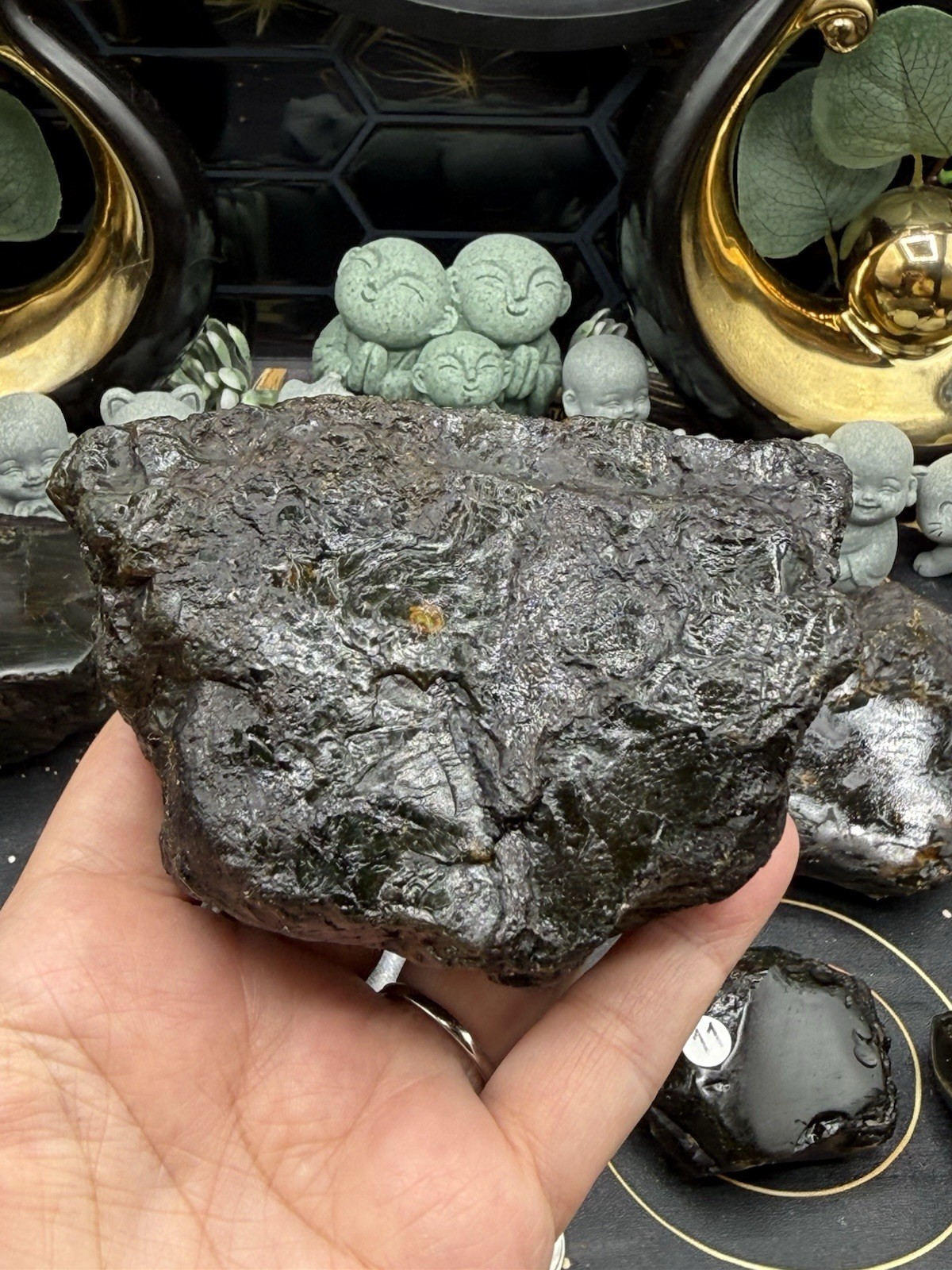 Natural Black Indonesian Amber Uvreaction Great pieces Free ship