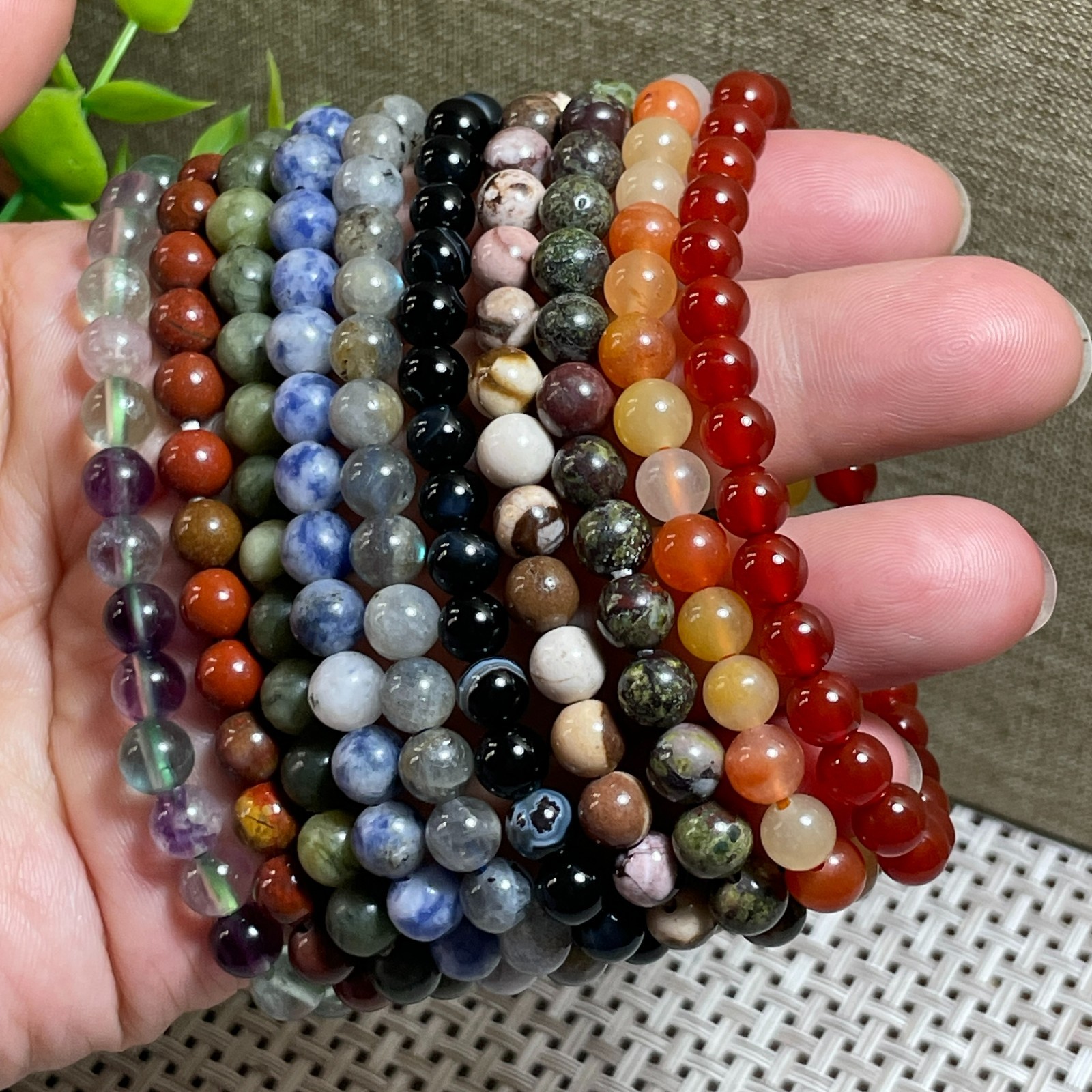 Wholesale 10Pcs beautiful stones ball beads 6mm 7.5” crystal Stretch Bracelet