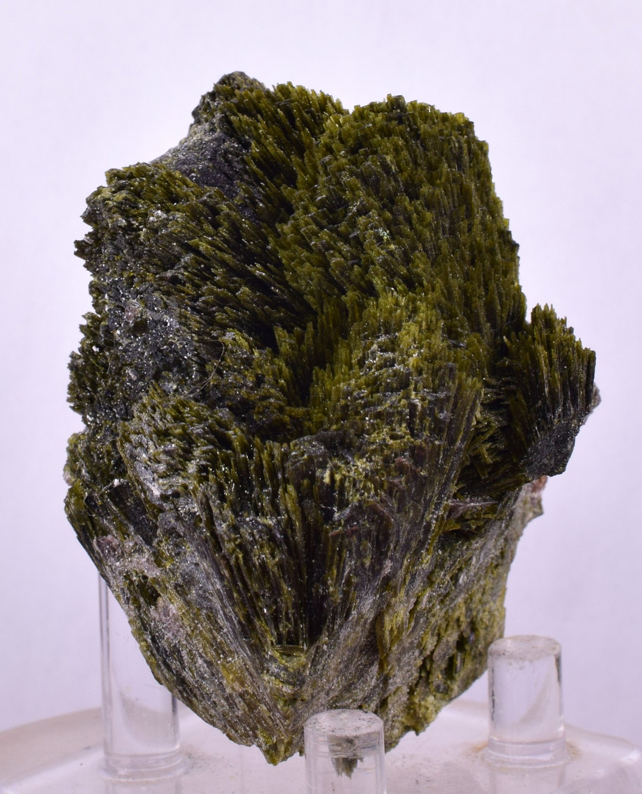 6.6cms EPIDOTE QUARTZ CRYSTALS PERU CLUSTER COLLECTOR GREEN COLOR MINERAL CB234