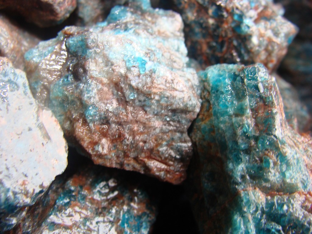 2000 Carat Lots of Unsearched Natural Apatite Rough + a FREE Faceted Gemstone
