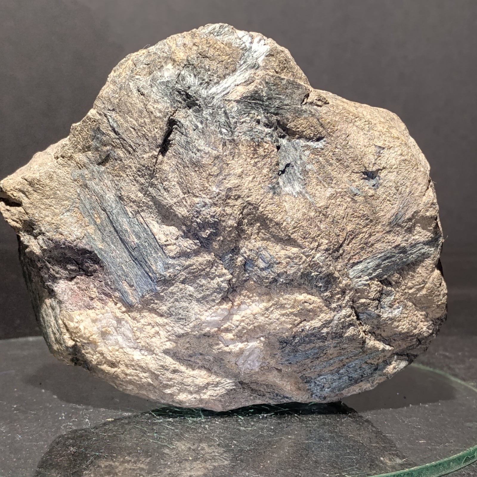 Amphibole Group Mineral w/ Magnetite Quartz & Oolitic Hematite Pilot Knob 15.7oz