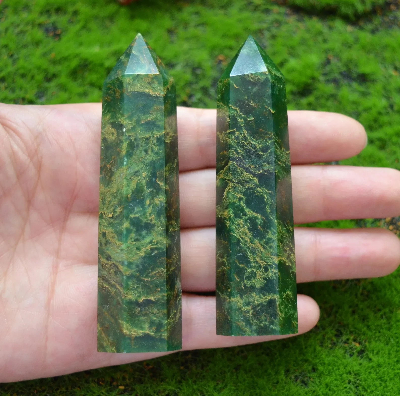 Natural Emerald Tower Point Meditation Obelisk Healing Crystal Mineral Specimen