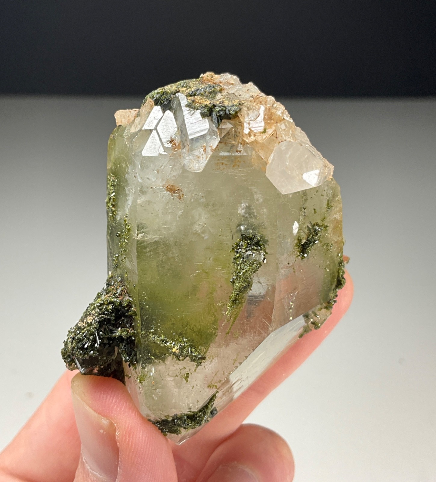 NEW FIND! QUARTZ WITH EPIDOTE FROM HAKKÂRI PROVINCE, TURKEY