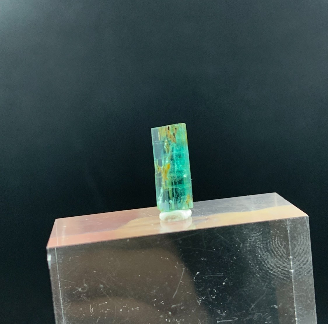3.10 CT Natural Green Emerald Crystal Lustrous Emerald Gemstone From Pakistan