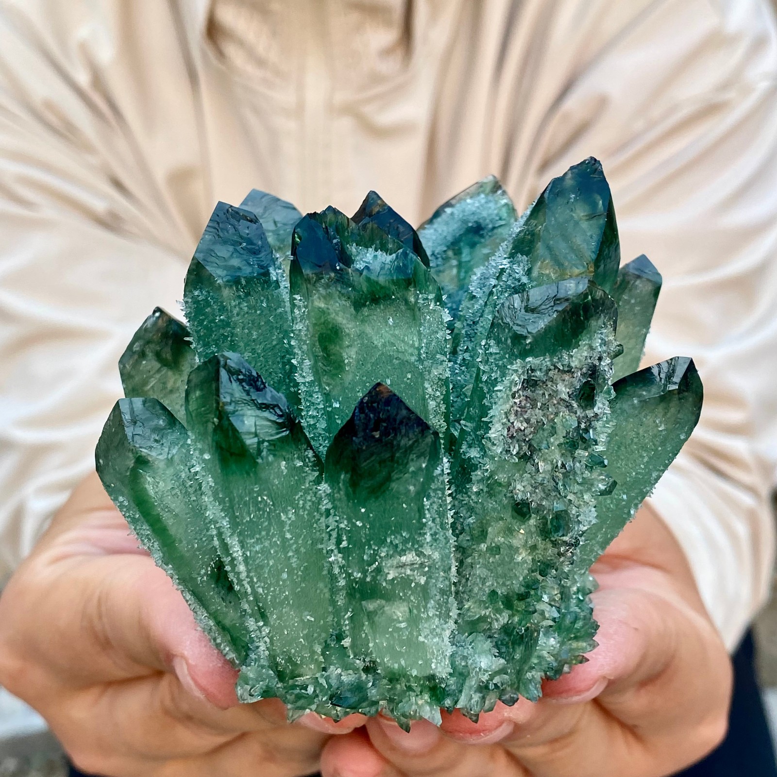 396G New Find Green Phantom Cluster Mineral Specimen Healing