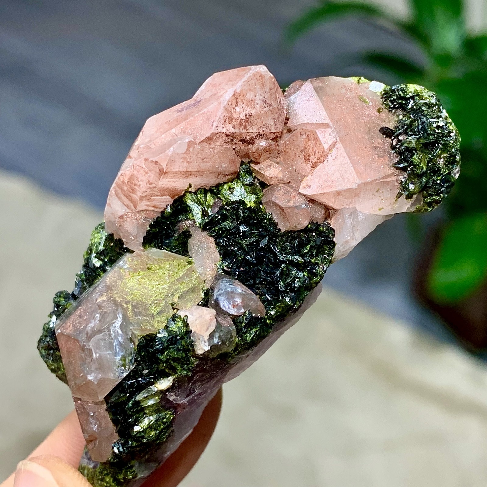 41G Natural beautiful epidote quartz with garden Crystal mineral symbiosis