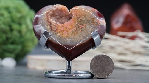 Silver Metal Crystal Heart Stand Gemstone Display Base for Collectibles