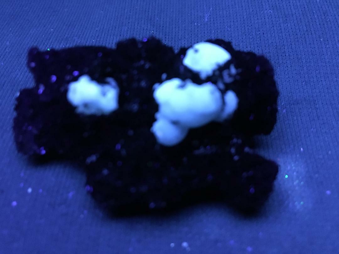 KB: FANTASTIC! BRIGHT FL. & PHOS. BLUE/WHITE SW CALCITE IN LAVA ROCK, GERMANY
