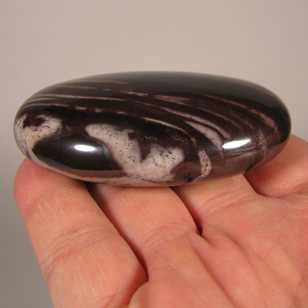 2.8″ RED TIGER IRON Polished Palm Stone – Australia