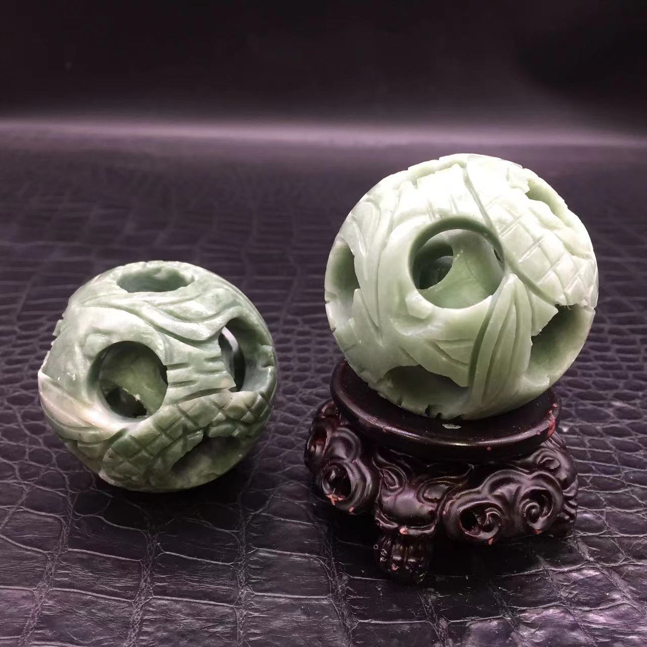 Natuaral XIU Jade Quartz Sphere Crystal Exquisite Ball Magic Healing Decorat 1Pc