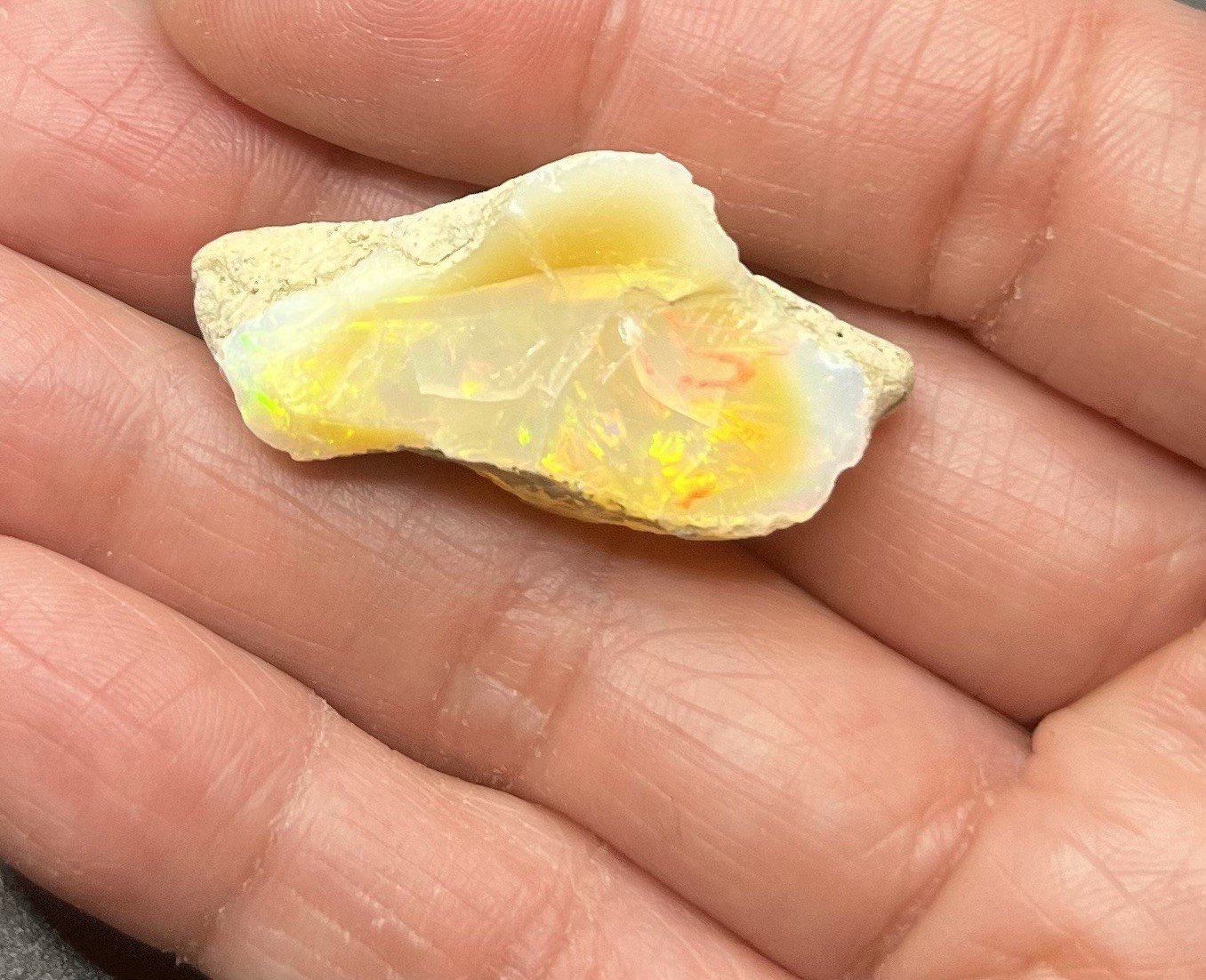 Ethiopian Welo Genuine Opal 5.3g Approx 1 1/2in AWESOME FLASHES
