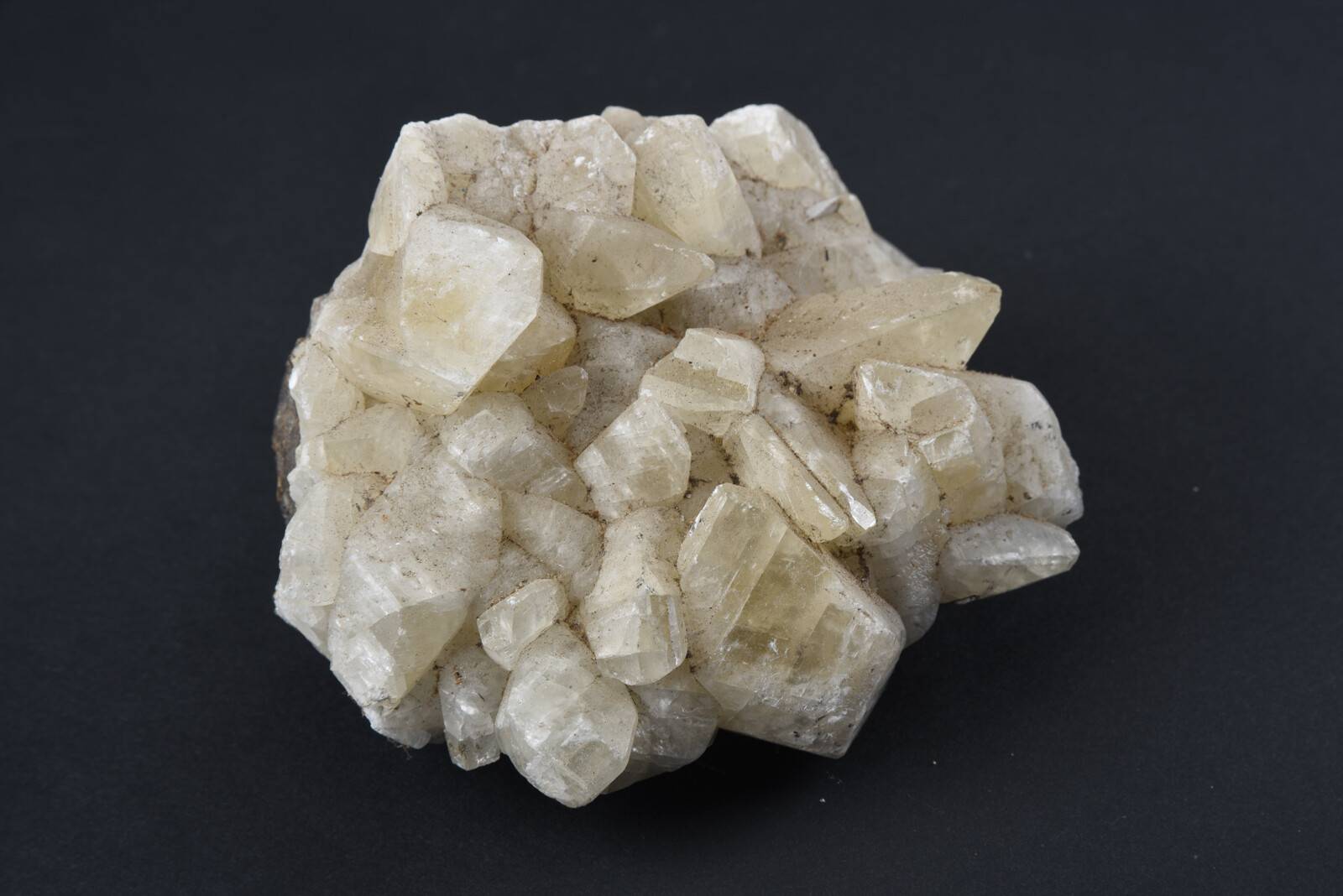 482g Opaque White Quartz Crystal Mineral Specimen Matrix V01