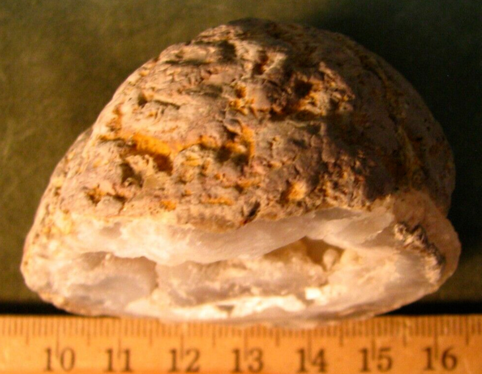4.7oz 2.4in 133g AGATE GEODE HALF QUARTZ CRYSTALS NOT POLISHED #307