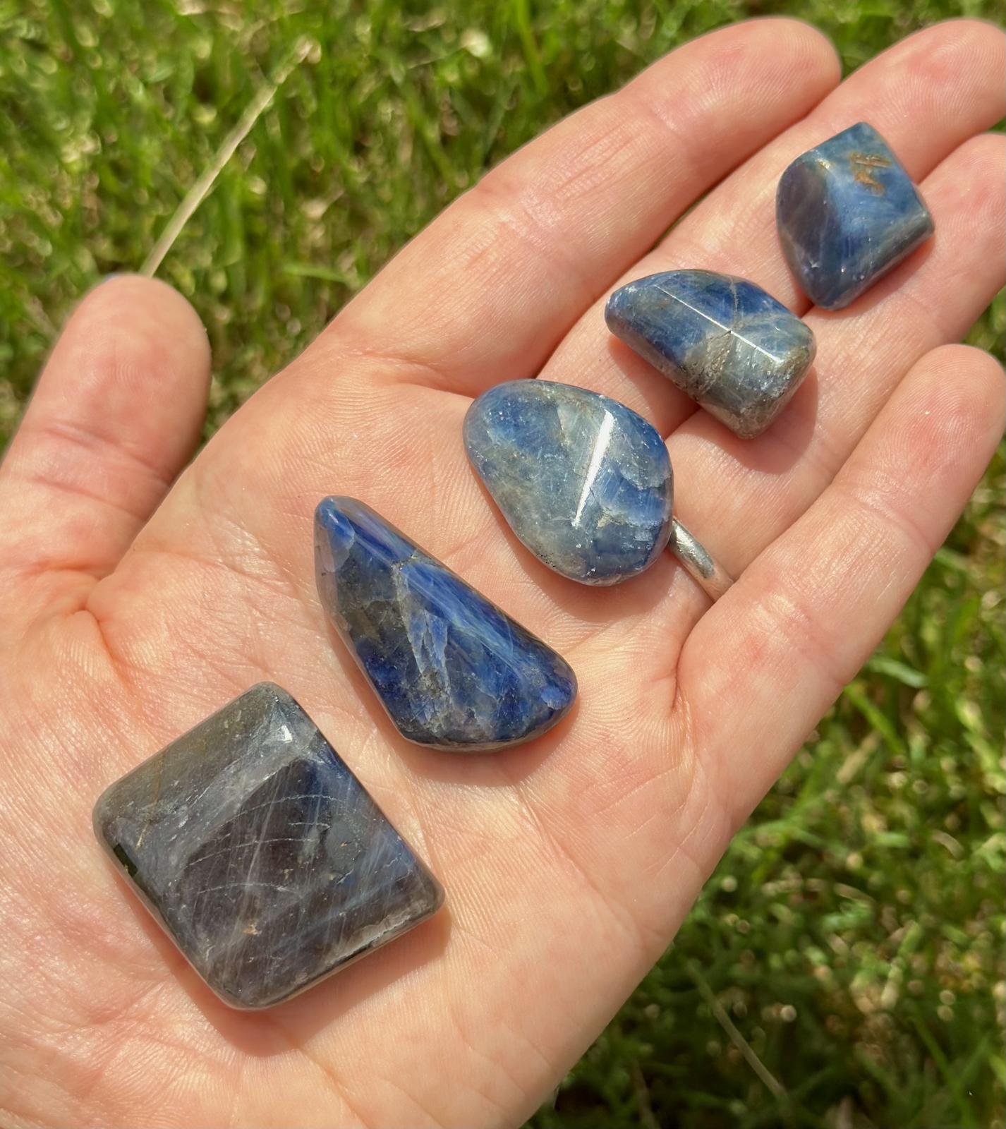 Blue Sapphire Tumbled Stone (Grade A) Natural Blue Sapphire Gemstone from India