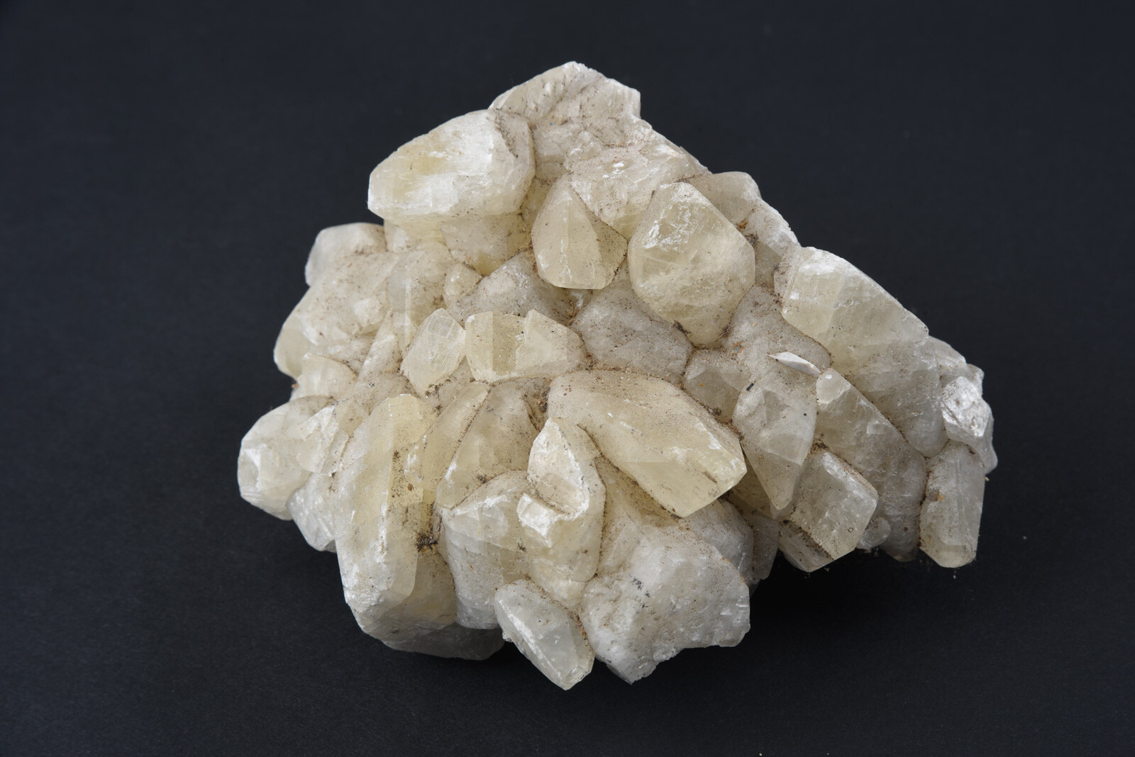 482g Opaque White Quartz Crystal Mineral Specimen Matrix V01