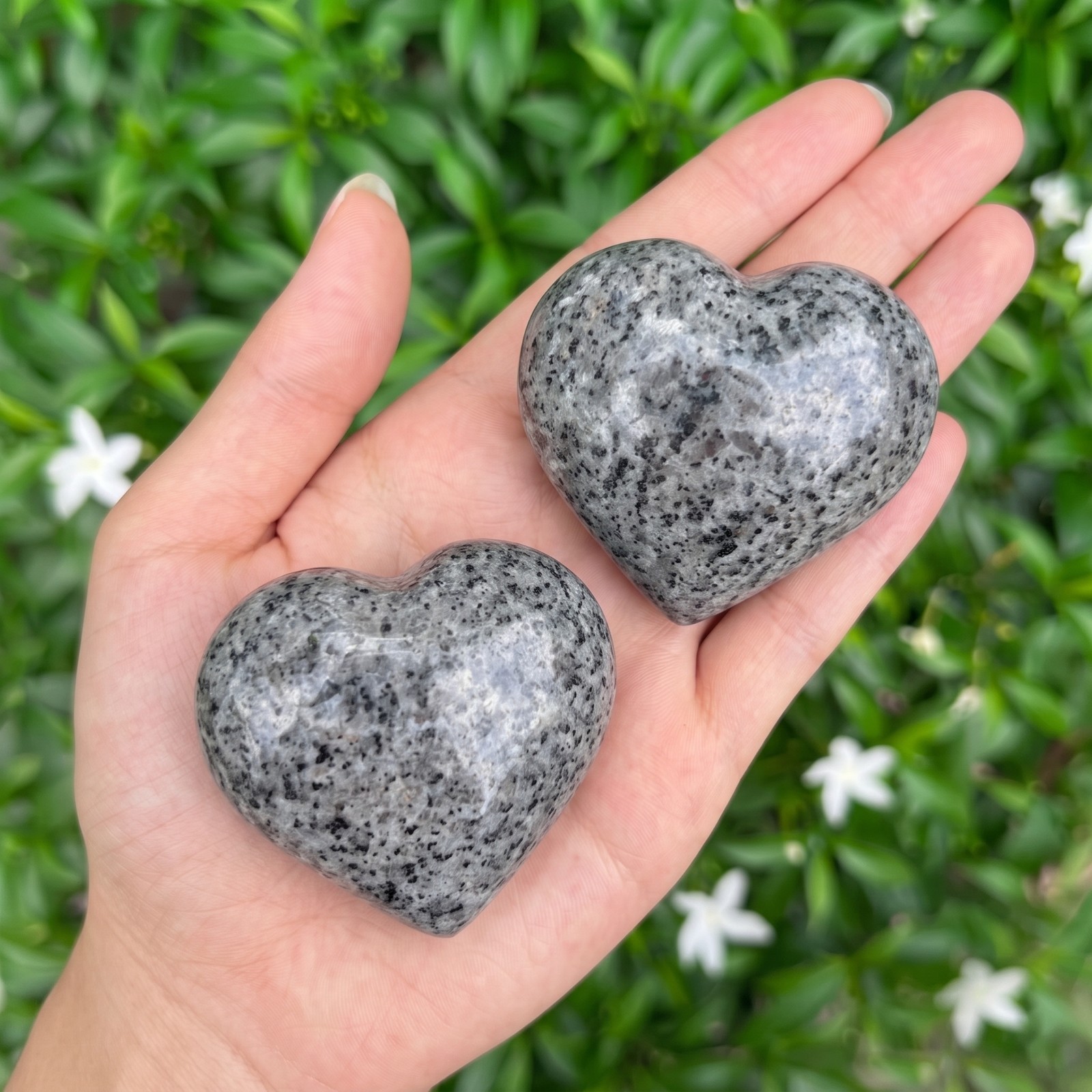 Yooperlite Heart Stone Natural Crystal Carved Cabochon UV Glowing 4.5-5cm