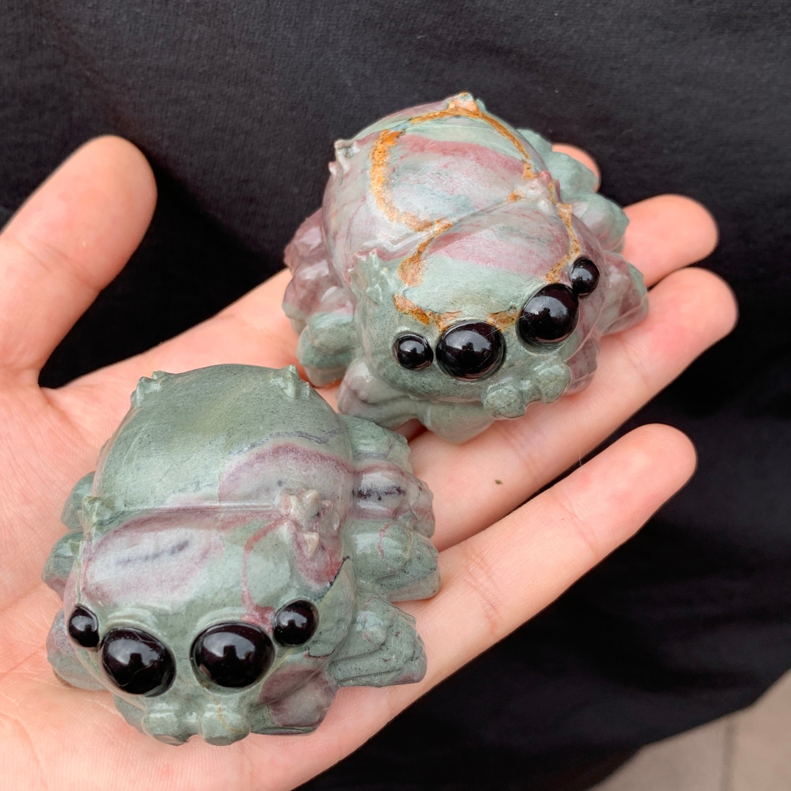1pc Natural Red Green Stone Quartz Carved Spider Skull Crystal Reiki Decor