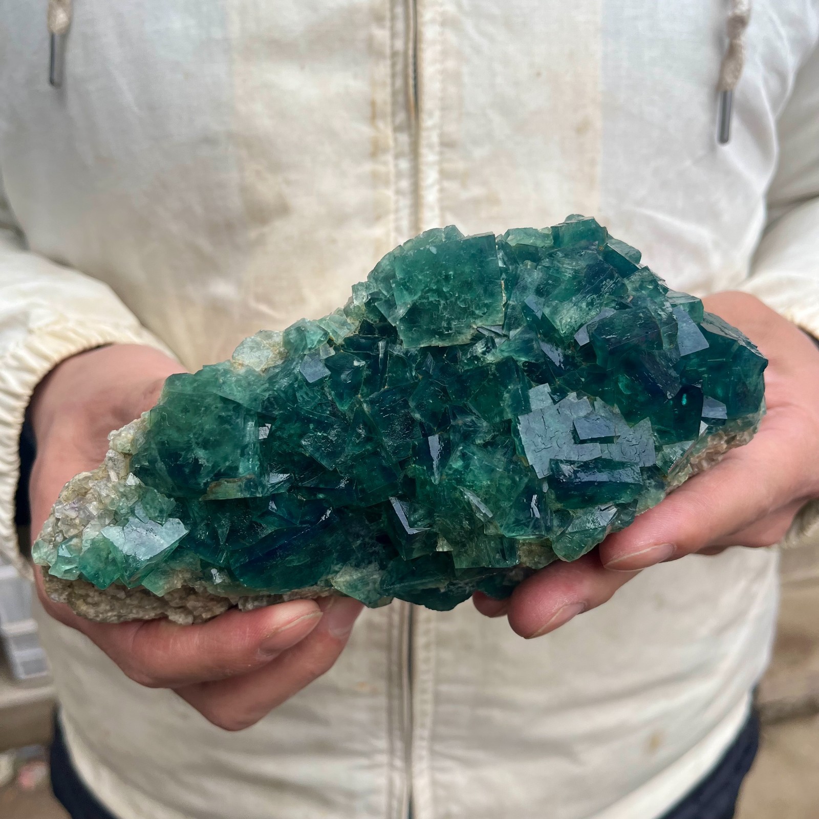 1100g Natural cubic green fluorite crystal cluster rough mineral specimen