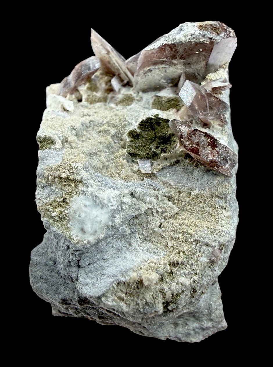 Axinite Crystals : Do Do Mine . Worika . Siberia , Russia 🇷🇺