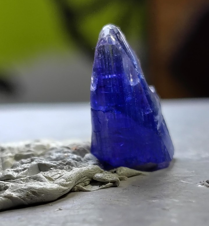 TANZANITE MULTICOLOR BLUE LIGHT TEAL PURPLE UNHEATED TWIN CRYSTAL 8CT MONSTER
