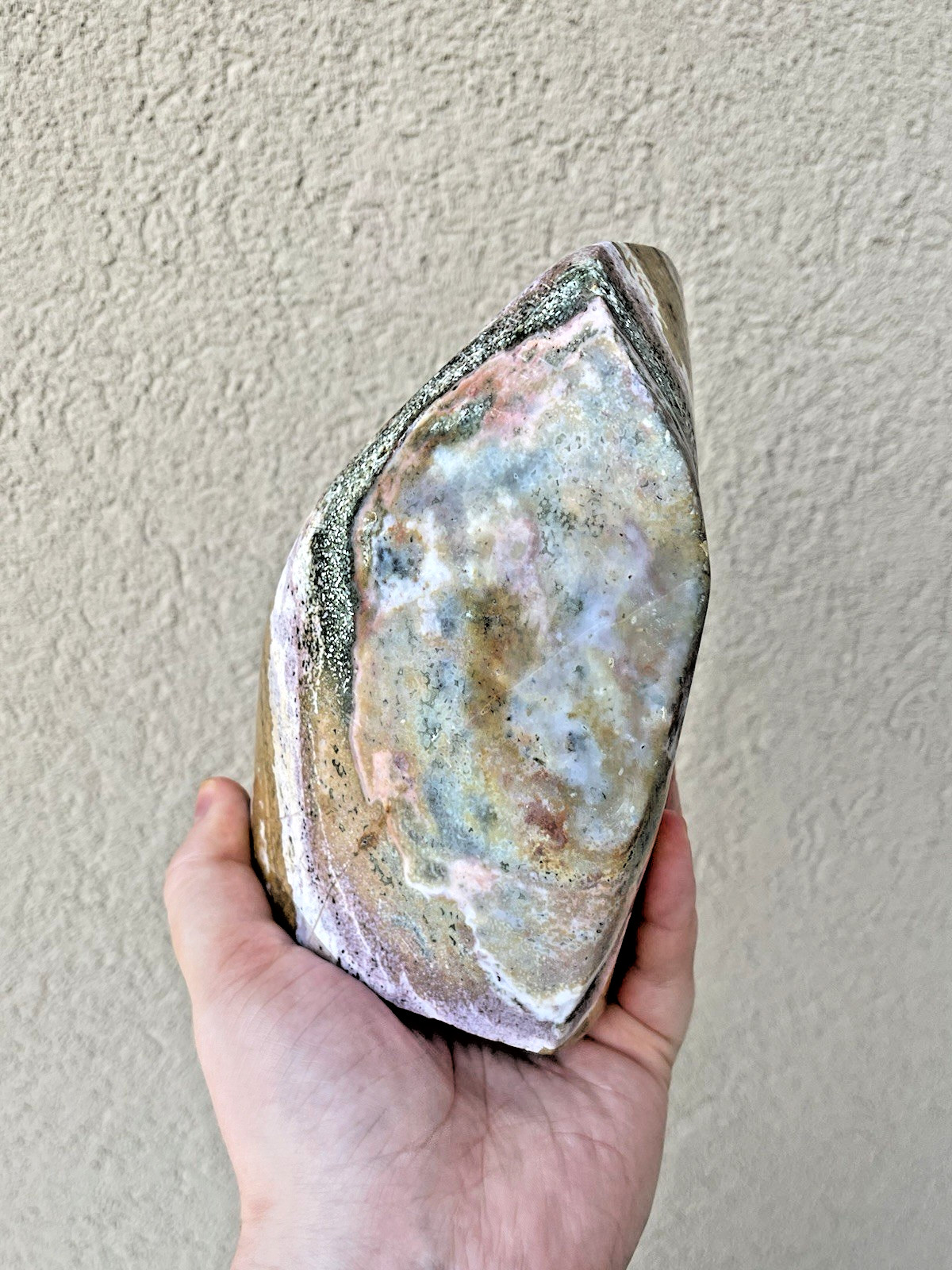 Hand Carved and Polished OCEAN JASPER crystal – 2062g, 4.545 – large sculpture