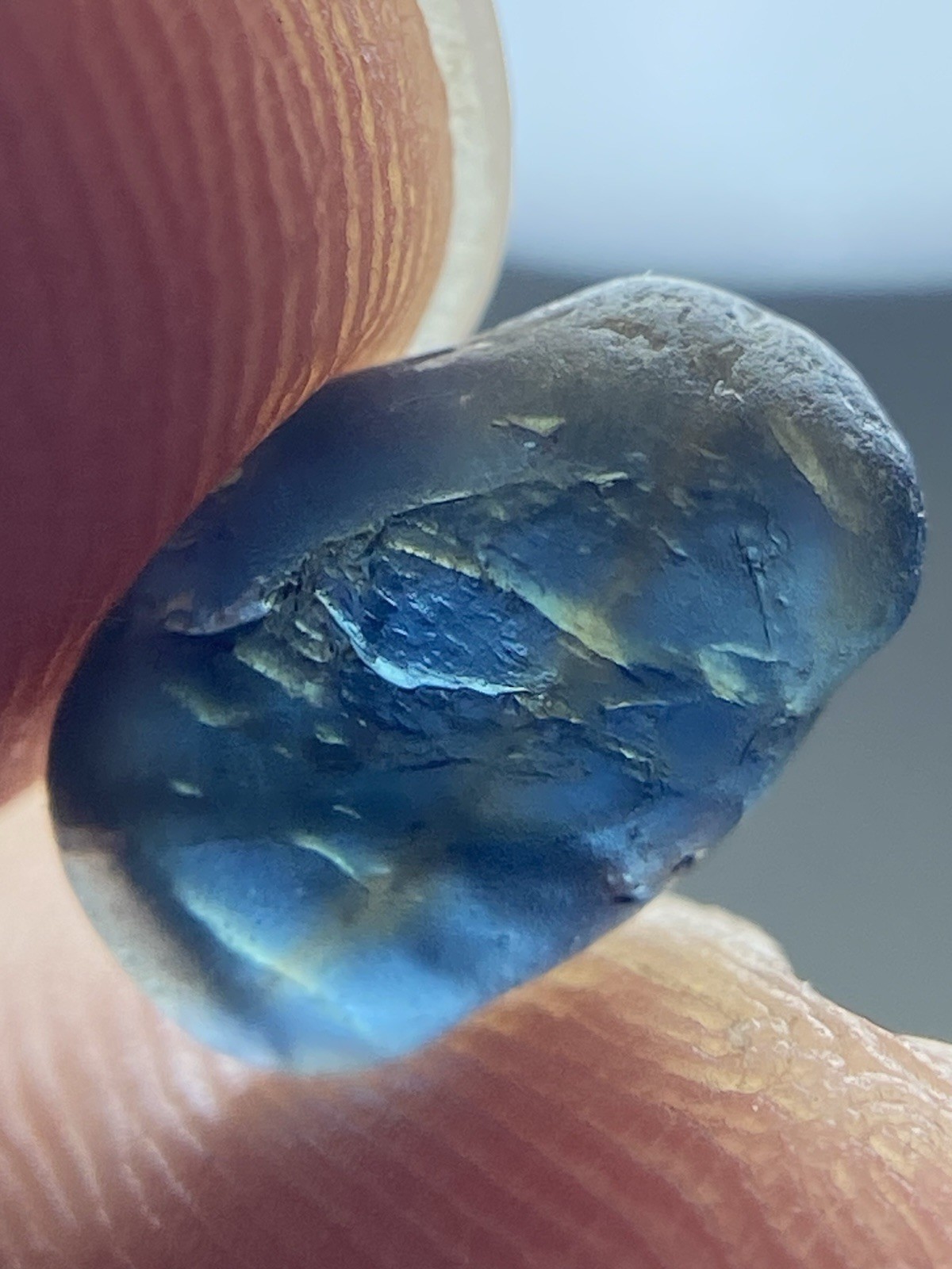 3 Carats Amazing Facet Grade Blue Teal Sapphire Rough Piece@Madagascar