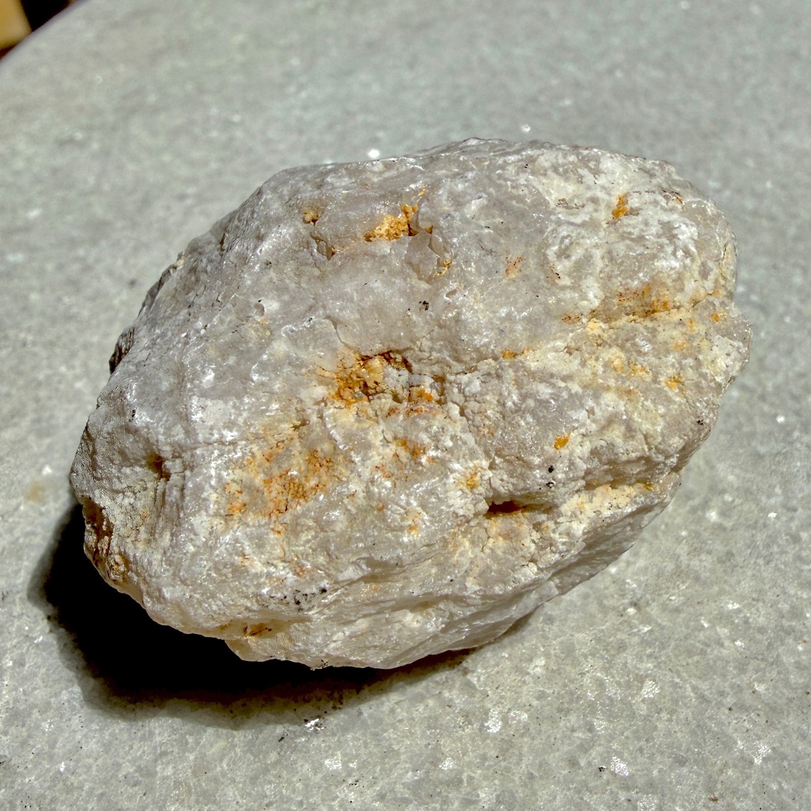 Wholesale Lot – 2 lbs Natural Unbroken Quartz Geode – 12 to 16 PCS