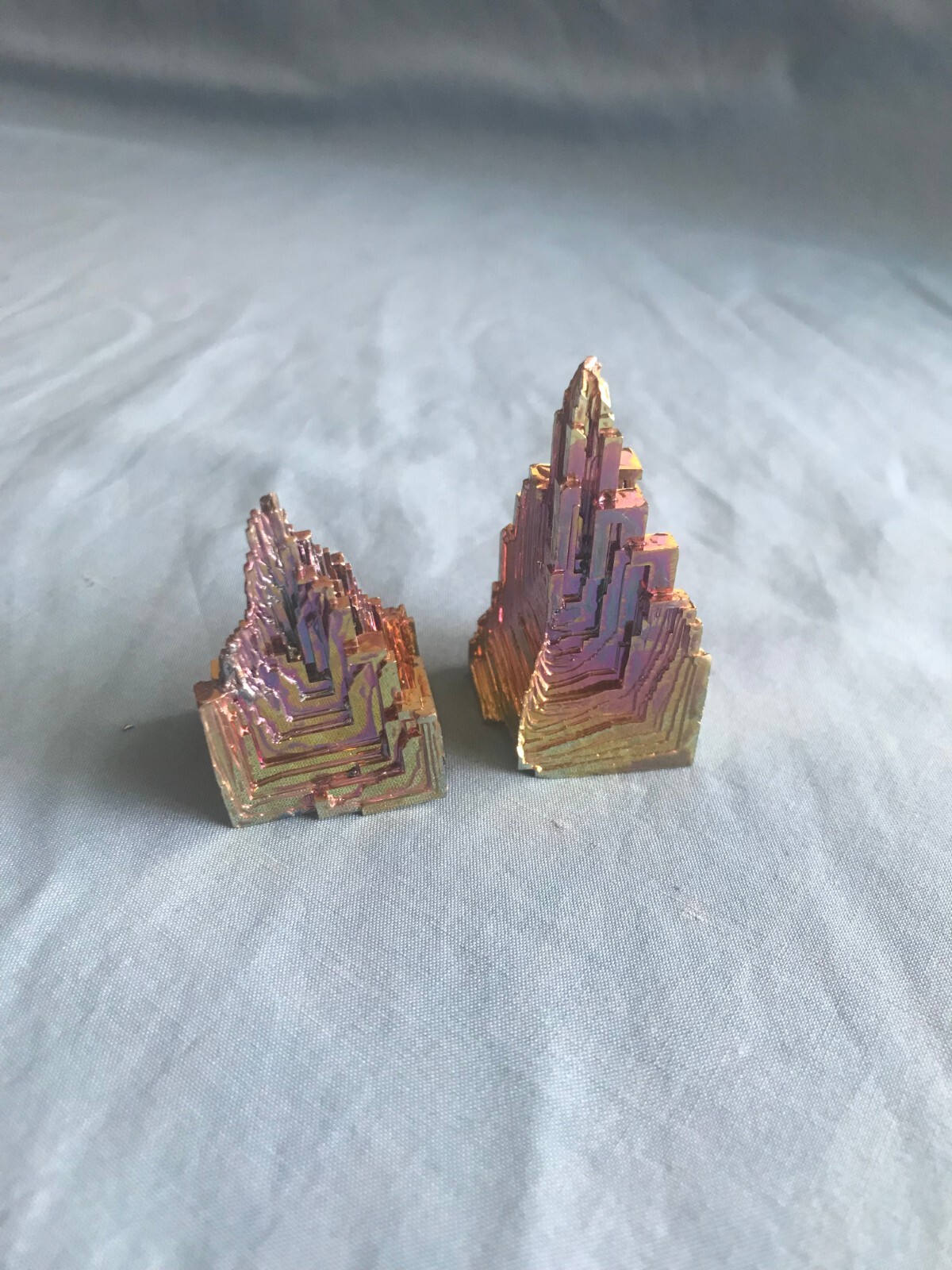 2 Pieces 3.8 Ounce TW ~ 1-3/4″ to 2-1/8” Tall Rainbow Bismuth Crystals Tower