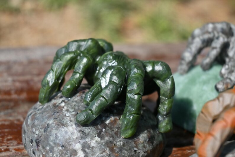 3.2″Hand carved Natural Quartz Spider Reiki Crystal figurine Heal Decor gift 1pc