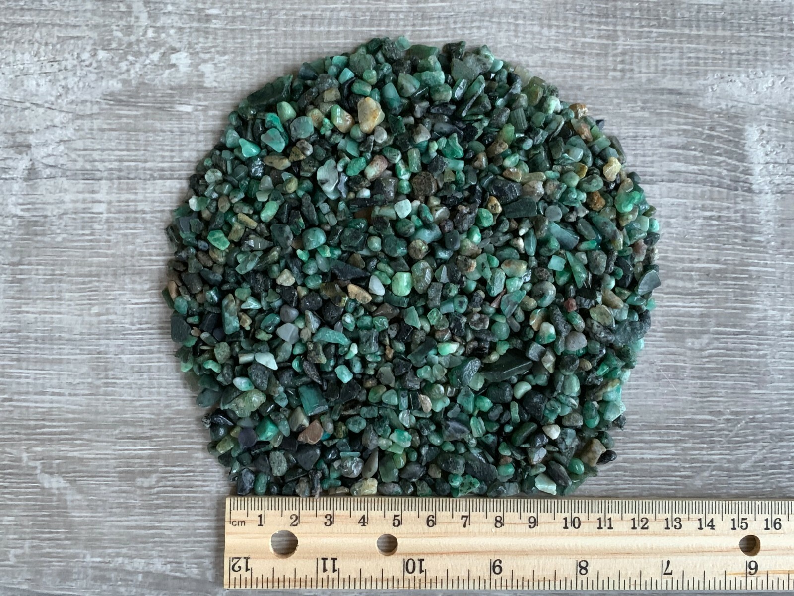Grade A++ Emerald Semi Tumbled Gemstone Mini Chips 4 – 8 mm, Wholesale Bulk Lot