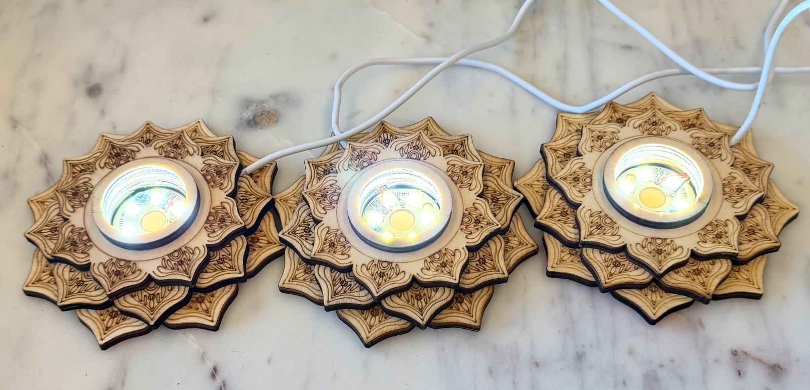 Wholesale Lot 10Pcs USB powered Wooden LED Light Stand 6cm