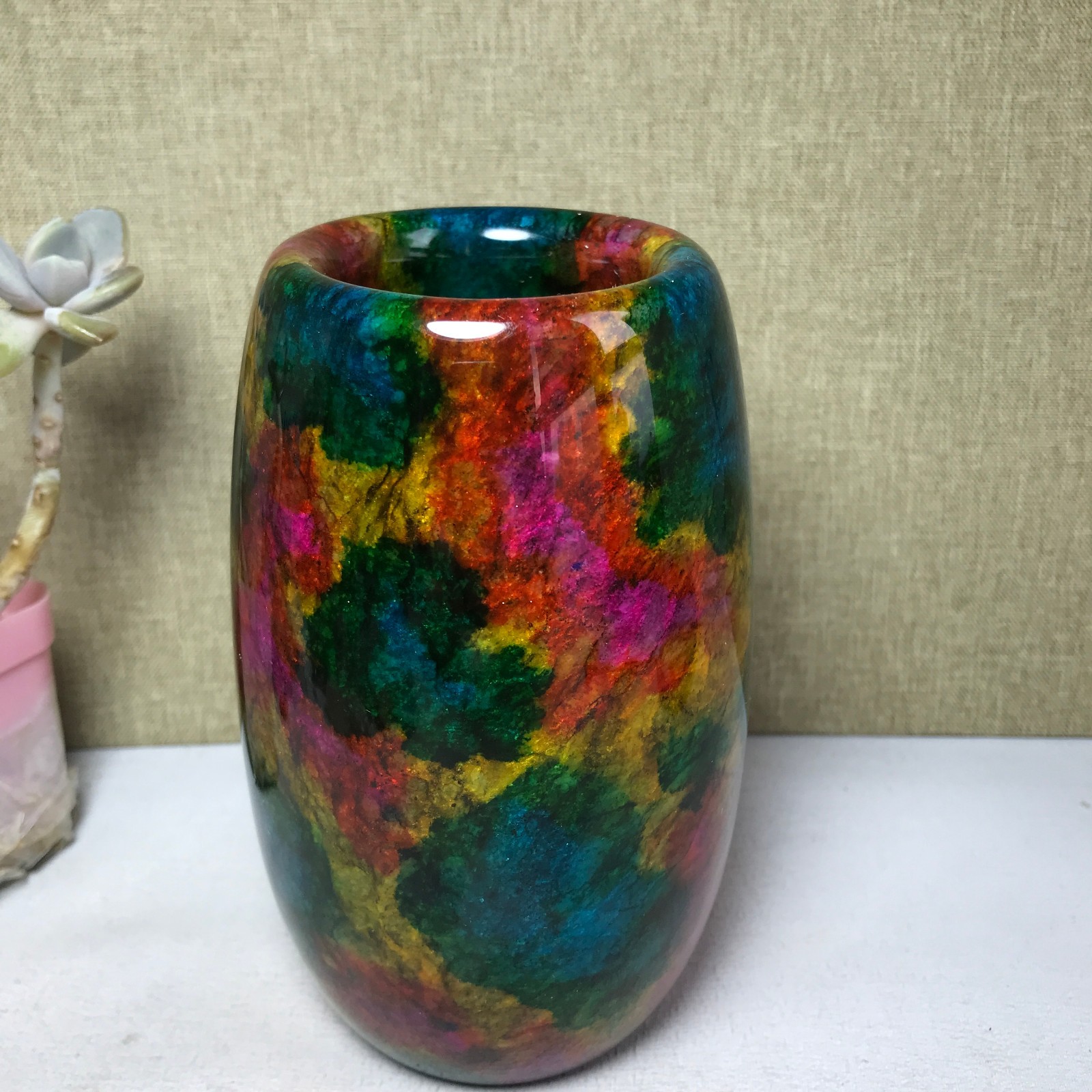 Natural “Seven Colors Jade” vase specimen -Taiwan China 1140g 129mm A2928