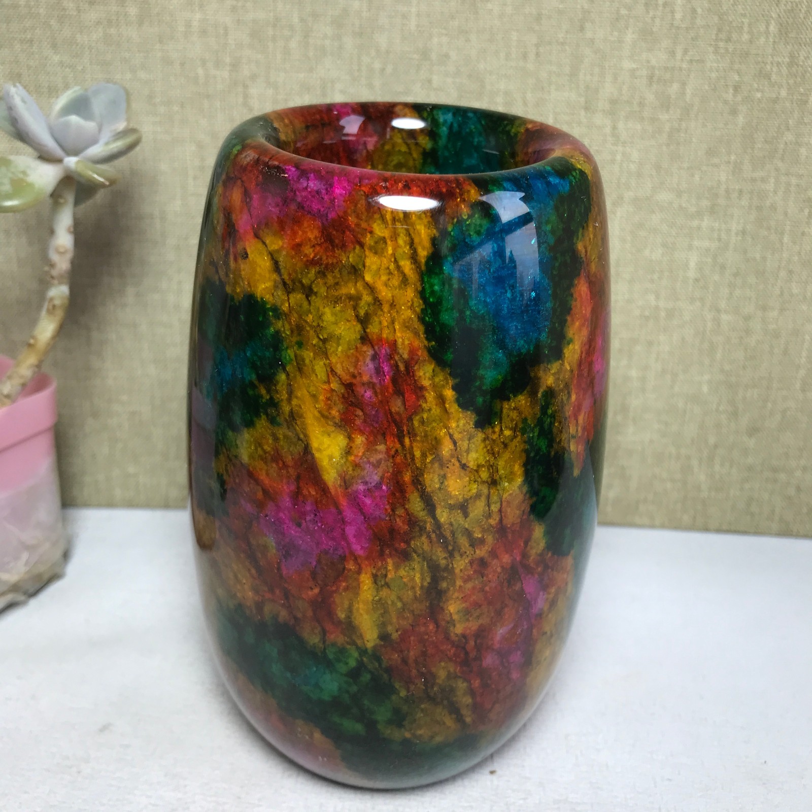 Natural “Seven Colors Jade” vase specimen -Taiwan China 1140g 129mm A2928