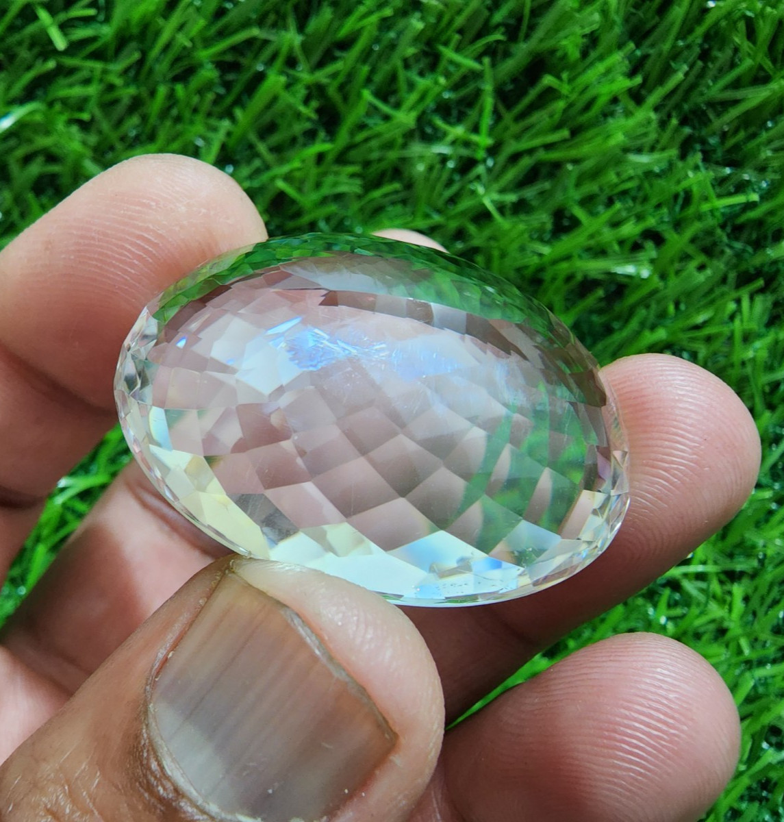 Loose faceted gemstone in huge transparent white quartz, 100…
