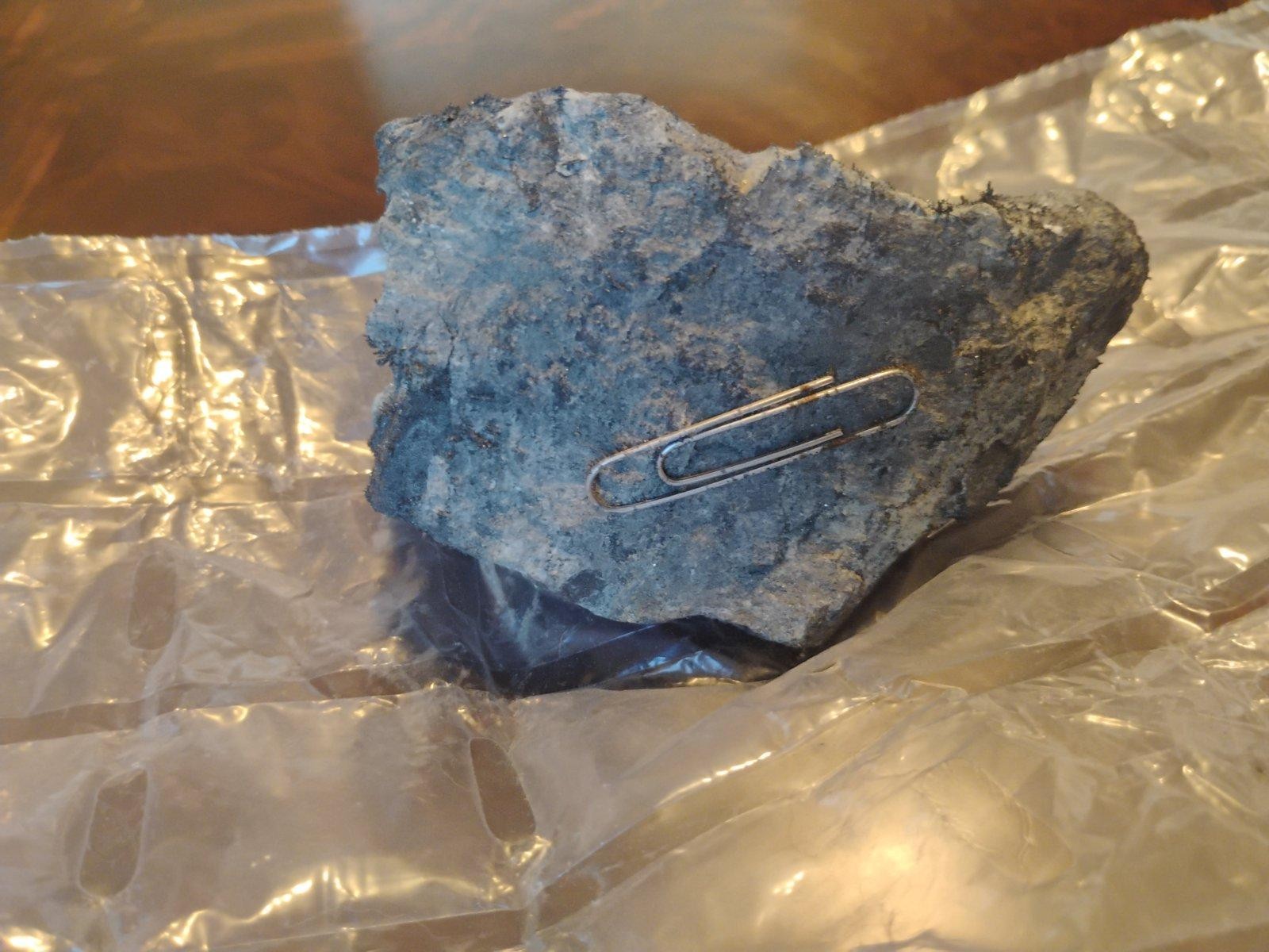Large Lodestone Magnetite plus smaller stones iron+powder – 3.4 lbs 1542g USA