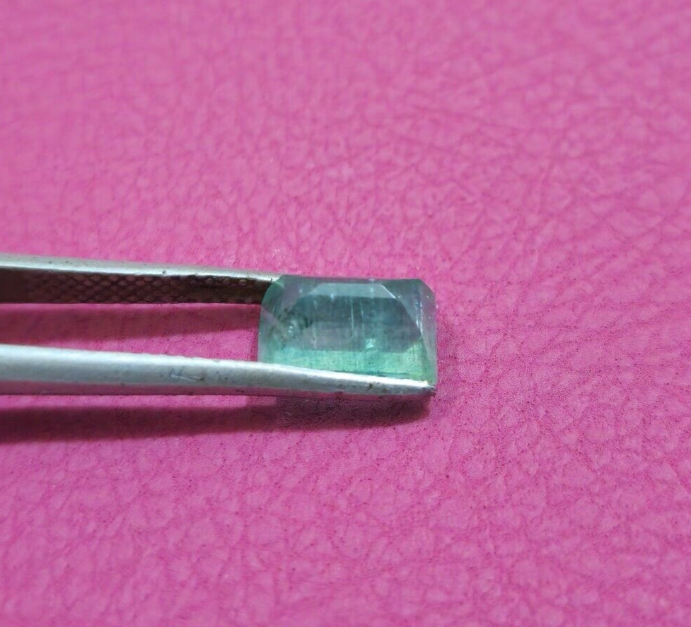 Unique Zambian Green Emerald 1.65 Crt Faceted Rectangle Cut Shape Loose Gemstone