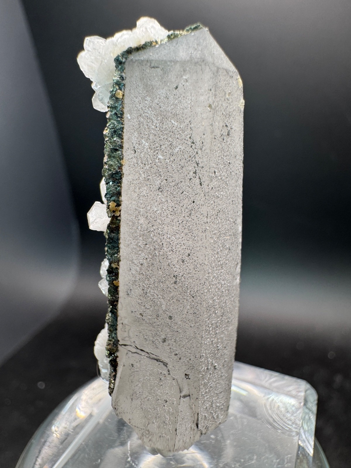 6606 Multicolor Pyrite and Calcite on Quartz Hu Bei 20g
