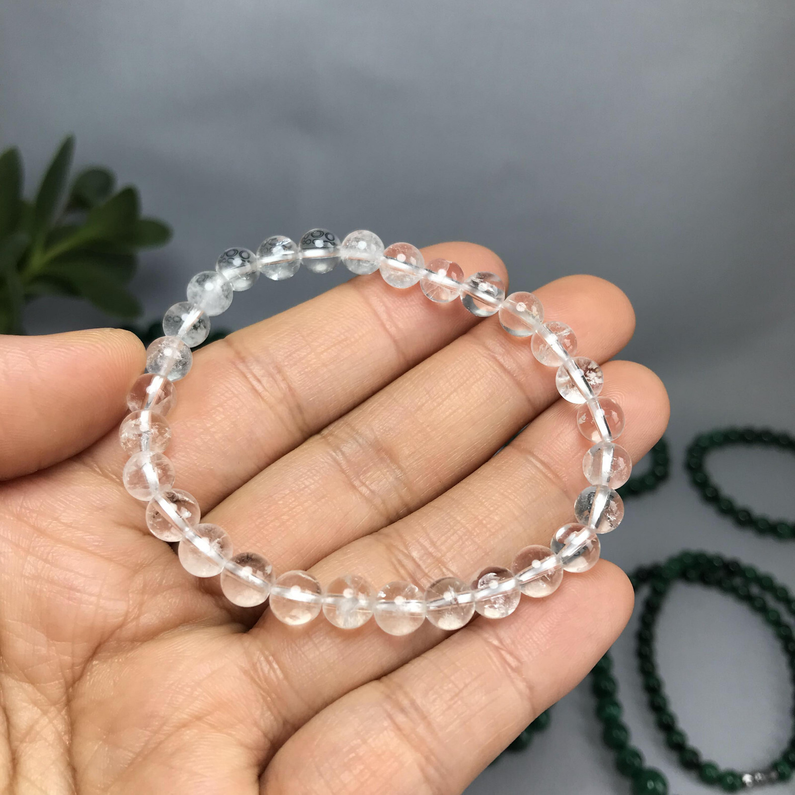 1Pcs Natural Polish white crystal stone bracelets Crystal ball Specimen 6mm