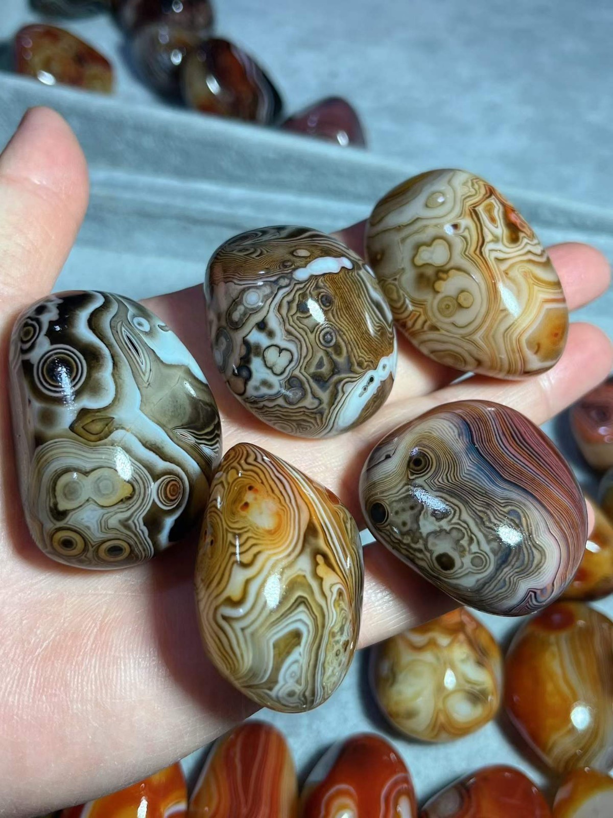 2.2LB Natural Sardonyx Agate Quartz Carved Palm Crystal Reiki Healing decor