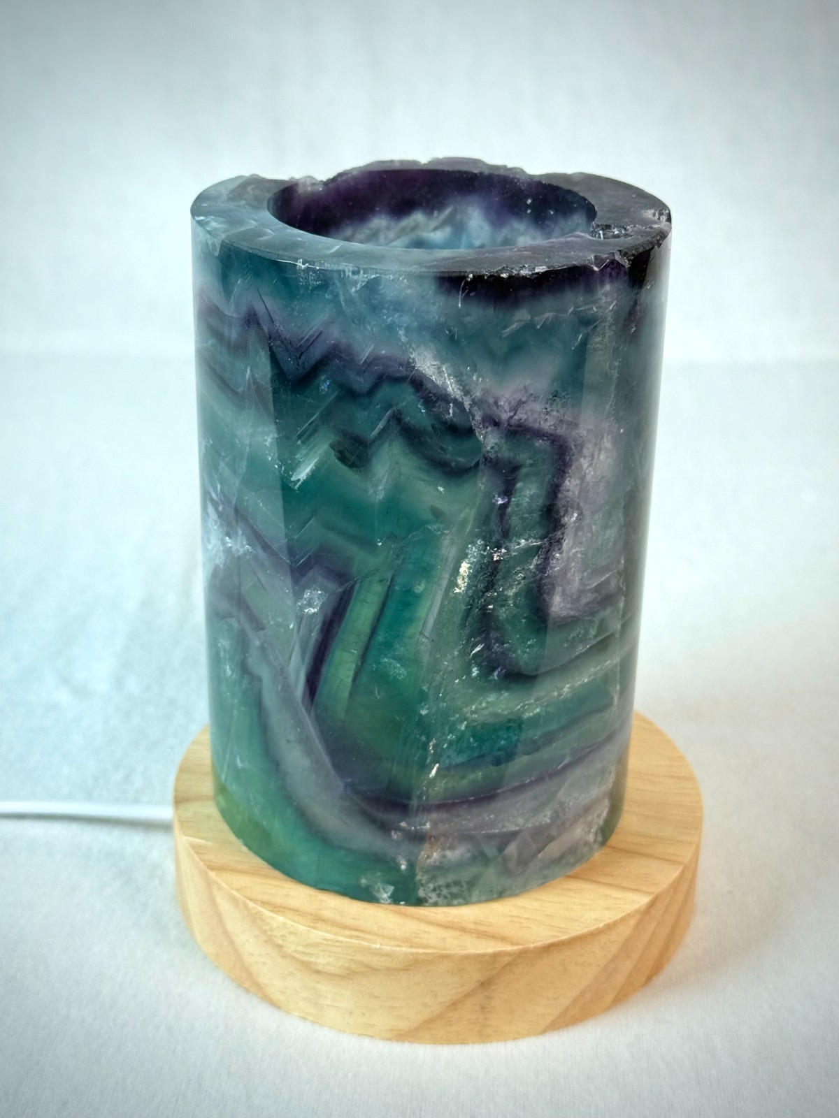 Fluorite Lamp #8 – Polished cylindrical-shaped USB lamp