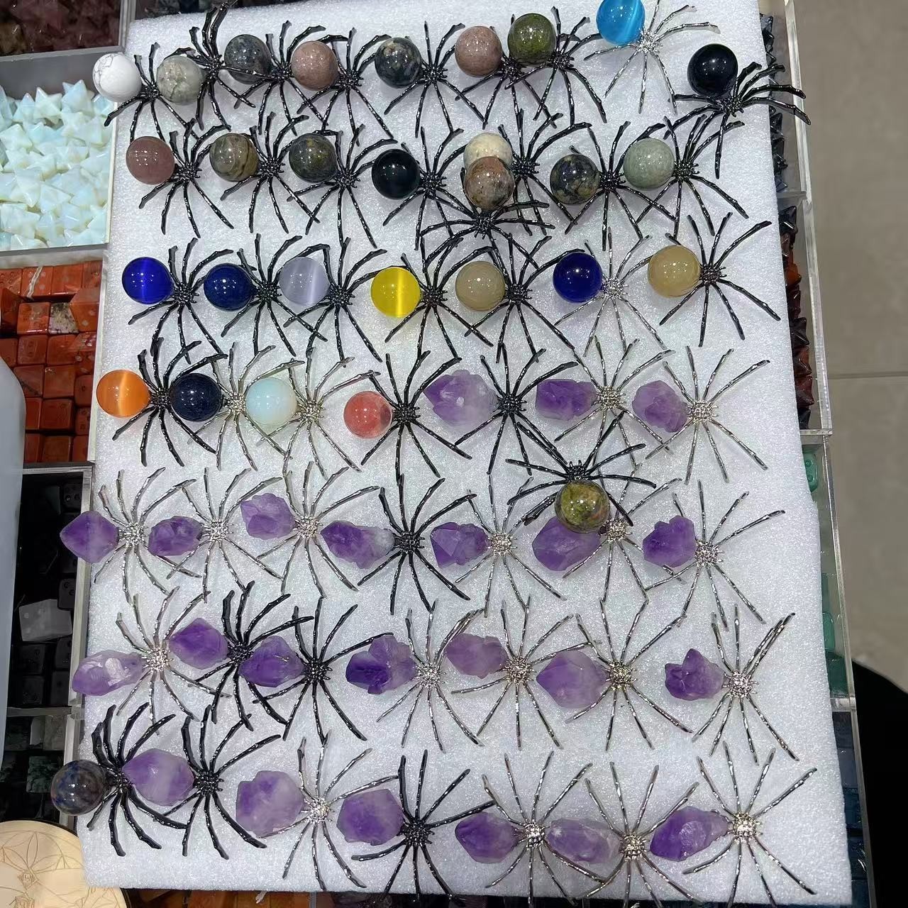 5Pc Natural mixed material Reiki Spider Crystal Quartz Healing Decor random