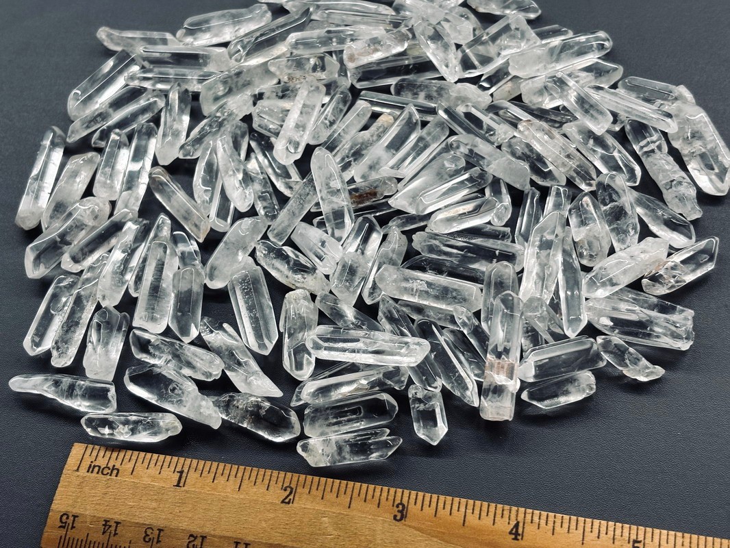 300PCS+ TINY MICRO POLISHED 1/2 LB CLEAR QUARTZ CRYSTAL JEWELRY POINTS SPECIMEN
